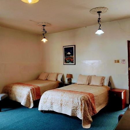 Hostal Benalcazar Quito Exterior foto